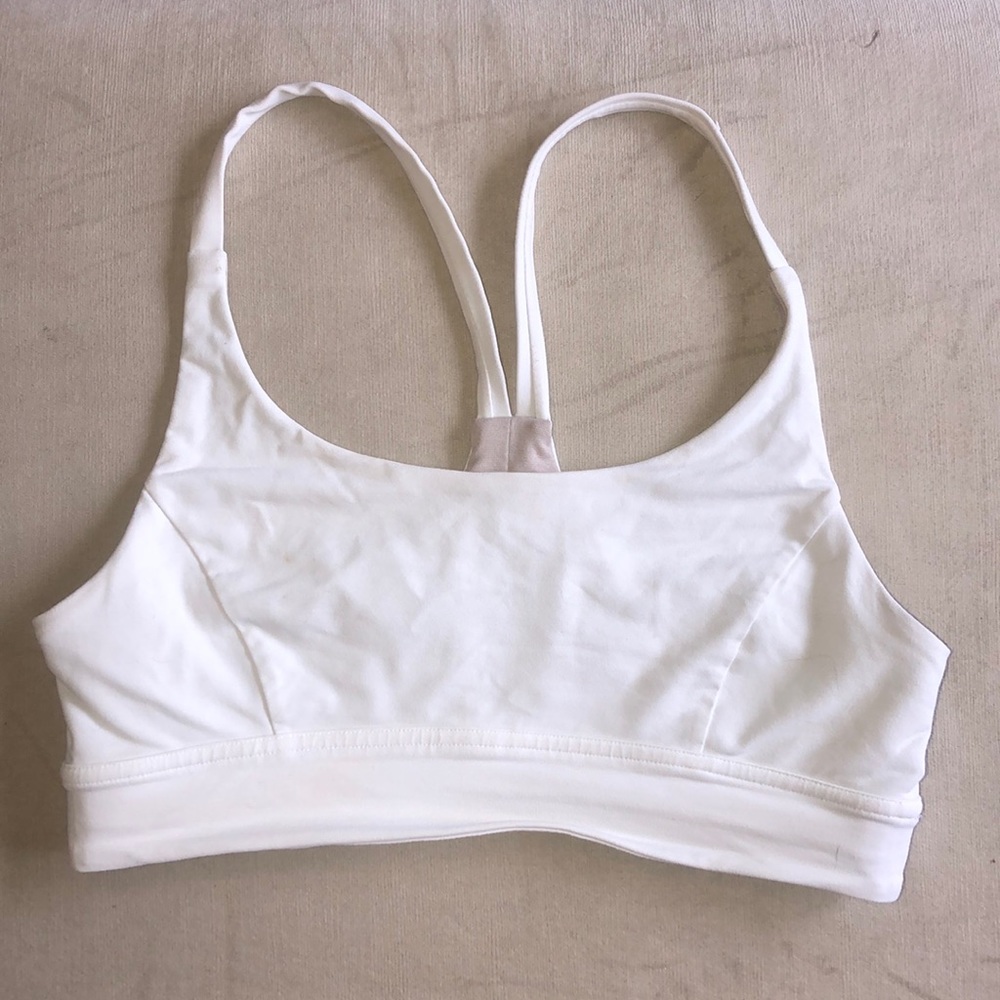 WHITE LULULEMON SPORTS BRA